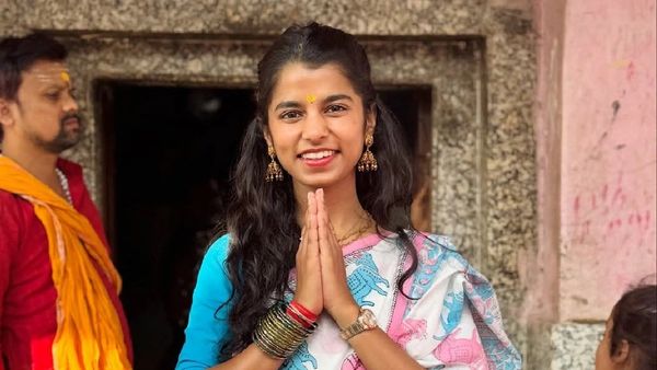 ବିଜୟ ହାସଲ କଲେ ମୈଥିଲୀ ଠାକୁର ,ମାତ୍ର ୨୫ ବର୍ଷ ବୟସରେ ହେଲେ ବିଧାୟିକା