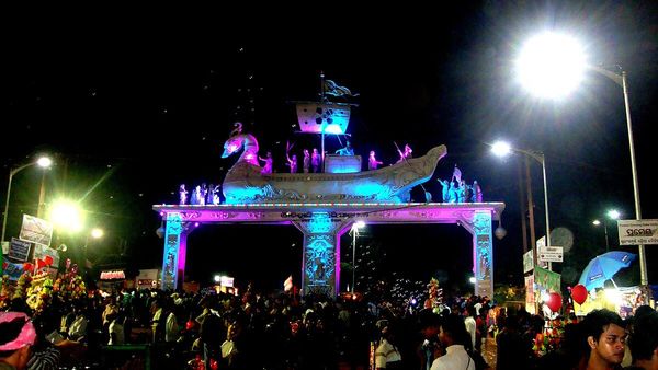 କଟକ ବାଲିଯାତ୍ରାରେ CMC ପକ୍ଷରୁ ଖାଦ୍ୟ ସୁରକ୍ଷା ବିଭାଗର ଚଢ଼ାଉ, ବିଭିନ୍ନ ଷ୍ଟଲ୍‌ ଉପରେ ରେଡ୍‌