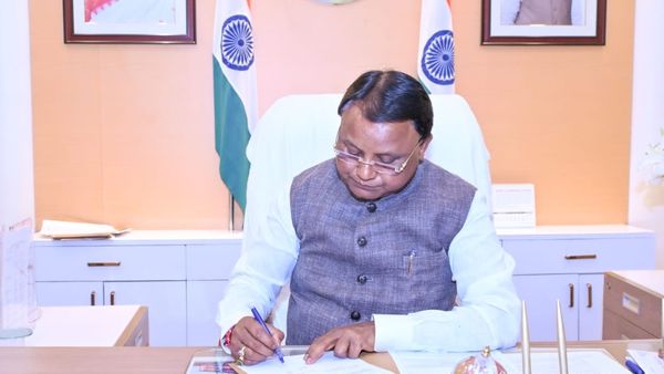 ରବିବାରରେ କାମ କଲେ ମୁଖ୍ୟମନ୍ତ୍ରୀ, ତିନି ଦିନିଆ  ଦିଲ୍ଲୀଗସ୍ତର ଥିଲେ