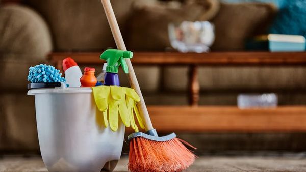 ନୂଆବର୍ଷ ପୂର୍ବରୁ ଘରୁ ଏହି ଜିନିଷଗୁଡ଼ିକୁ ବାହାର କରିଦିଅନ୍ତୁ, ନଚେତ୍ ଭୋଗିବେ....