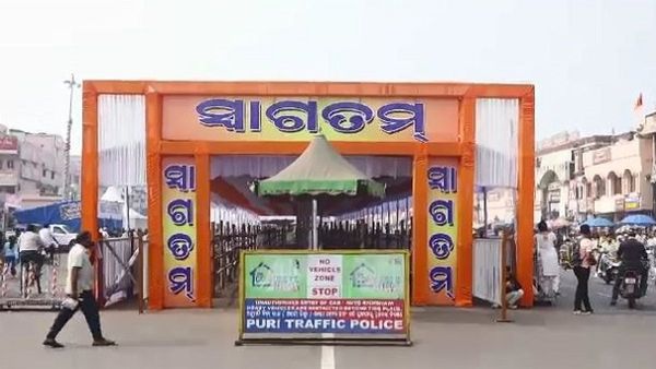 ପୁରୀରେ ପର୍ଯ୍ୟଟଙ୍କ ଭିଡ଼, ଶୃଙ୍ଖଳିତ ଦର୍ଶନ ଲାଗି ସ୍ୱତନ୍ତ୍ର ବ୍ୟାରିକେଟ୍ ବ୍ୟବସ୍ଥା