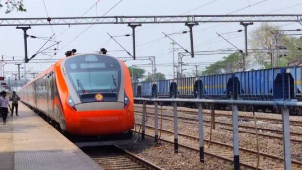 ଯାତ୍ରୀଙ୍କୁ ଆଞ୍ଚଳିକ ଖାଦ୍ୟର ସ୍ୱାଦ ପ୍ରଦାନ କରିବା ଲକ୍ଷ୍ୟ ନେଇ ବନ୍ଦେ ଭାରତ ଟ୍ରେନ୍‍ରେ କାର୍ଯ୍ୟକାରୀ ହେଲା ନୂତନ ବ୍ୟବସ୍ଥା