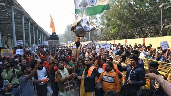 ବାଂଲାଦେଶରେ ହିନ୍ଦୁ ଯୁବକଙ୍କୁ ହତ୍ୟା ନେଇ ଦିଲ୍ଲୀରେ ପ୍ରତିବାଦ
