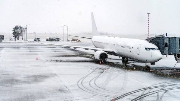 ଶ୍ରୀନଗର ଅନ୍ତର୍ଜାତୀୟ ବିମାନବନ୍ଦରରେ ୫୦ ବିମାନ ବାତିଲ