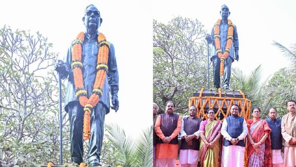 ଡ଼ଃ ହରେକୃଷ୍ଣ ମହତାବଙ୍କ ଆଜି ୩୯ ତମ ଶ୍ରାଦ୍ଧବର୍ଷିକୀ , ପ୍ରତିମୂର୍ତ୍ତିରେ ମାଲ୍ୟାର୍ପଣ କଲେ ମୁଖ୍ୟମନ୍ତ୍ରୀ