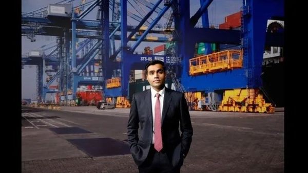 AIMA ପ୍ଲାଟିନମ୍ ଜୁବୁଲି ଉତ୍ସବରେ ପ୍ରତିରକ୍ଷା ଏବଂ ଅଭିବୃଦ୍ଧି ପ୍ରାଥମିକତାର ରୂପରେଖା ପ୍ରଦାନ କଲେ ମୁଖ କରଣ ଆଦାନୀ