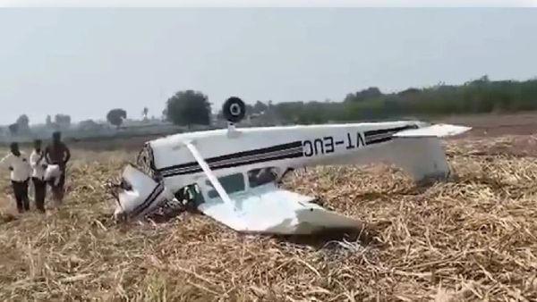 ଟ୍ରେନିଂ ବିମାନ ଦୁର୍ଘଟଣାଗ୍ରସ୍ତ: ଅଳ୍ପକେ ବର୍ତ୍ତିଲେ ପାଇଲଟ୍, ୨ ଆହତ