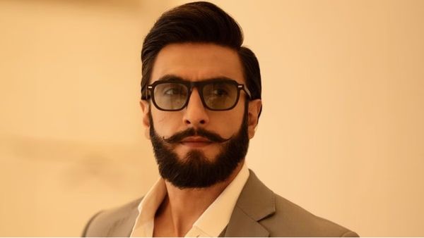 ରଣବୀର ସିଂଙ୍କୁ ୧୦ କୋଟି ଟଙ୍କା ଦାବି କରି ଧମକପୂର୍ଣ୍ଣ କଲ, ଘରେ ସୁରକ୍ଷା ବ୍ୟବସ୍ଥା କଡ଼ାକଡ଼ି