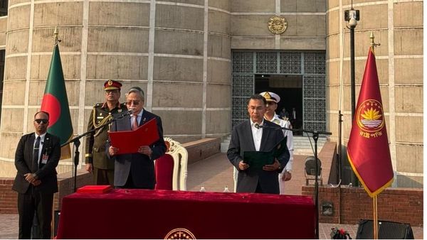 ବାଂଲାଦେଶର ପ୍ରଧାନମନ୍ତ୍ରୀ ଭାବେ ଶପଥ ନେଲେ ତାରିକ ରହମାନ