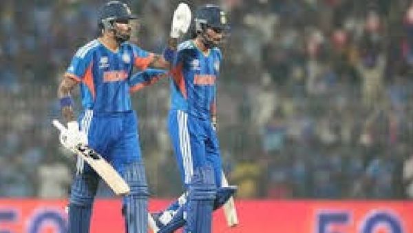 ଟି ଟ୍ବେଣ୍ଟି ବିଶ୍ବକପ ଫାଇନାଲ୍, ଭାରତର ରନ୍ ବର୍ଷା,ନ୍ୟୁଜିଲାଣ୍ଡ ଆଗରେ ୨୫୬ ରନ୍‌ର ଟାର୍ଗେଟ 