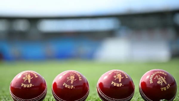 ଯୁଦ୍ଧର ବଡ଼ ପ୍ରଭାବ ;  ମିଳୁନି କ୍ରିକେଟ୍ ବଲ୍; ନୂଆ ସିଜିନ୍ ପୂର୍ବରୁ ବଢିଲା ଟେନସନ୍