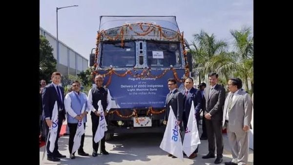 ଭାରତୀୟ ସେନାକୁ ସ୍ୱଦେଶୀ ପ୍ରହାର ଲାଇଟ୍ ମେସିନ୍ ଗନର ପ୍ରଥମ ବ୍ୟାଚ୍ ପ୍ରଦାନ କଲା ଆଦାନୀ ଡିଫେନ୍ସ