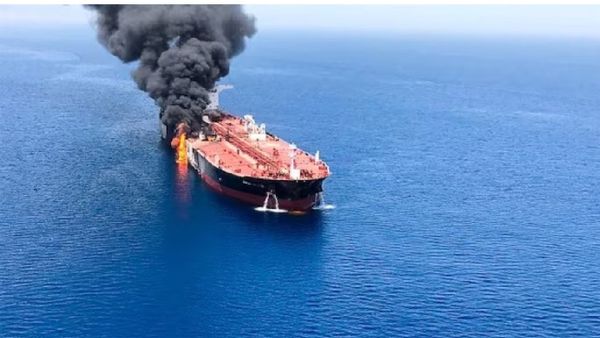 ଚରମ ସୀମାରେ ମଧ୍ୟପ୍ରାଚ୍ୟରେ ଉତ୍ତେଜନା,ଓମାନ ଉପକୂଳରେ ତେଲ ଟ୍ୟାଙ୍କର ଉପରେ ଆକ୍ରମଣ