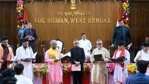ଶୁଭେନ୍ଦୁ ସରକାରରେ ମନ୍ତ୍ରୀମଣ୍ଡଳ ସମ୍ପ୍ରସାରଣ, ଶପଥ ନେଲେ ୩୫ ଜଣ ମନ୍ତ୍ରୀ