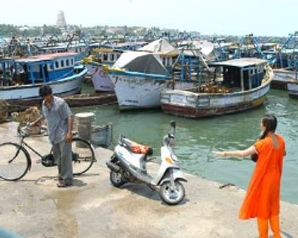 ~~~~எல்லோரையும் ஏத்திப் போக கப்பல் வருமா..?~~~~