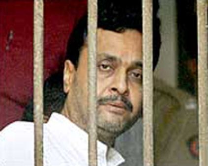 பிரவீன் மகாஜனுக்கு ஆயுள் தண்டனை