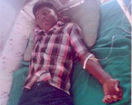 மாணவனை தனி அறையில் பூட்டி வைத்து அடித்தாக 3 ஆசிரியர்கள் மீது புகார்