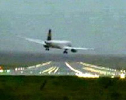 ஜெர்மனி சூறாவளி-பெரும் விமான விபத்து தவிர்ப்பு