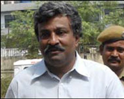 டாக்டர் தொழில் பார்க்க பிரகாஷுக்கு நிரந்தர தடை