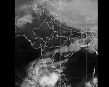 அரபிக் கடலில் புதிய புயல் சின்னம்-தென் தமிழகத்தில் மழை கொட்டுகிறது