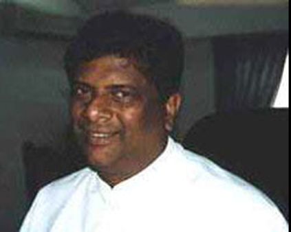 இலங்கையில் குண்டுவெடிப்பு - அமைச்சர் உள்பட 12 பேர் பலி