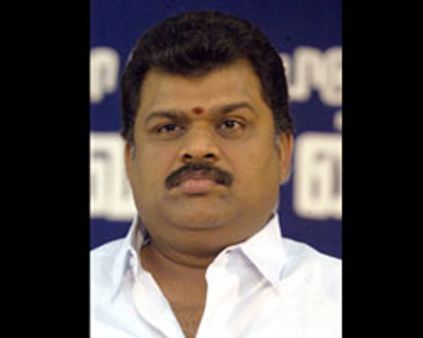 வாசனுக்கு ஆப்பு வைத்த அருண்குமார்:~~உபயம்~~-பிரபு!