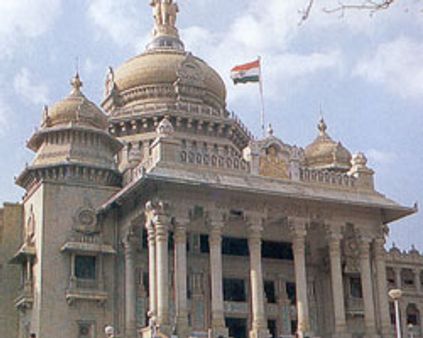 கர்நாடக தேர்தல் இறுதி பிரசாரம் இன்று முடிவு