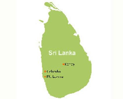இலங்கை அம்பாறையில் குண்டு வெடித்து 11 பேர் பலி