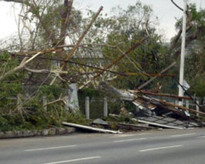 மியான்மரில் நர்கீஸ் புயலுக்கு 10,000 பேர் பலி