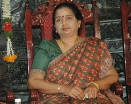 தமிழக மதுவிலக்கு ஏடிஜிபி திலகவதி மாற்றம்- 4 போலீசார் சஸ்பெண்ட்