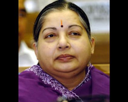 அன்னிய முதலீடுகள்: ப.சி பொய் சொல்கிறார்-ஜெ