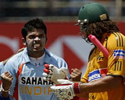 ~~ஏசி~~: ஹோட்டல் ஊழியர்களுடன் ஸ்ரீசாந்த் மோதல்