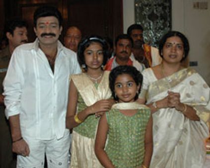 காங்.கில் ராஜசேகர், ஜீவிதா-சிரஞ்சீவிக்கு எதிராக போட்டியிட ரெடி