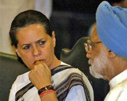 சோனியா-பிரதமருடன் முலாயம்-அமர்சிங் சந்திப்பு