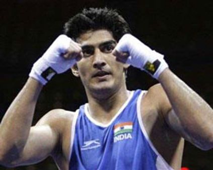 விஜேந்தர் குமார் அபார வெற்றி - இந்தியாவுக்கு 3வது பதக்கம் உறுதி!