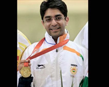 குவியும் பாராட்டுகள்-பரிசுகள்: அபினவ் வியப்பு