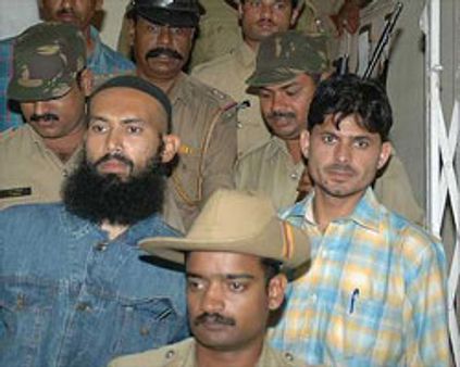 கர்நாடகத்தில் சிமி இயக்கத்தினர் 3 பேர் கைது