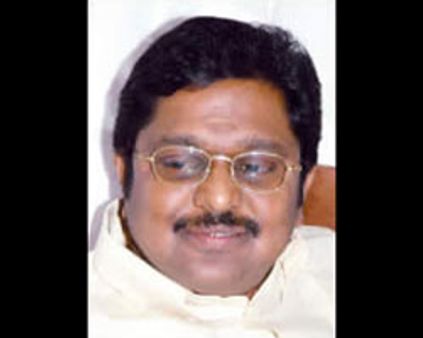 பெரா வழக்கு மறு பரிசீலனை: தினகரன் கோரிக்கை தள்ளுபடி