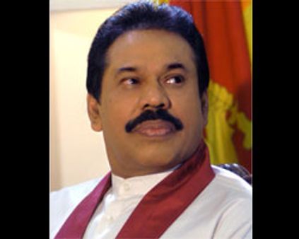 ஆயுதங்களை கீழே போடும் வரை புலிகளுடன் பேச்சு கிடையாது: ராஜபக்சே