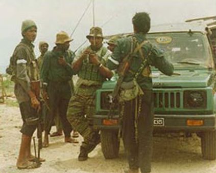 ராணுவத்தின் மினி கேம்ப் தகர்ப்பு: புலிகள்