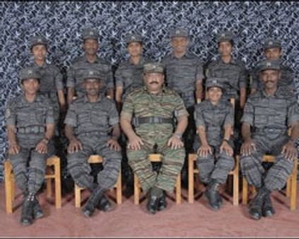 வவுனியா: பலியான 10 புலிகள் உடலுக்கு பிரபாகரன் அஞ்சலி