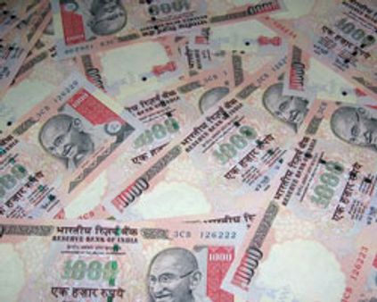 நகைக்கடை வேனை மறித்து ரூ.3 கோடி கொள்ளை- பனை மரத்தில் ரூ.75 லட்சம்!