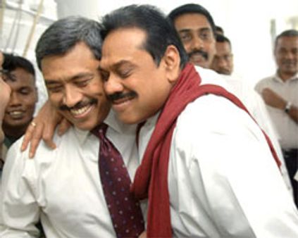 தப்பிக்க இந்திய தலைவர்களை பயன்படுத்தும் புலிகள்- இலங்கை