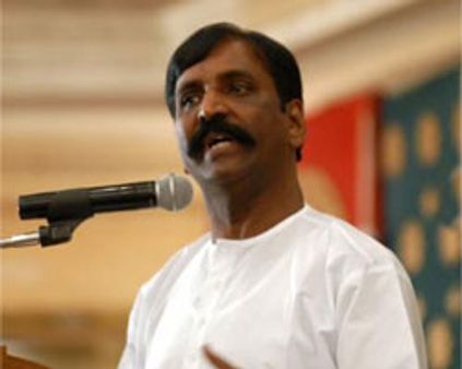 மெட்டுக்கேற்ப பாடல் எழுதுவது ரொம்ப கஷ்டம்: வைரமுத்து