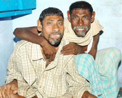நெல்லையில் விநோத மனிதர்கள்!