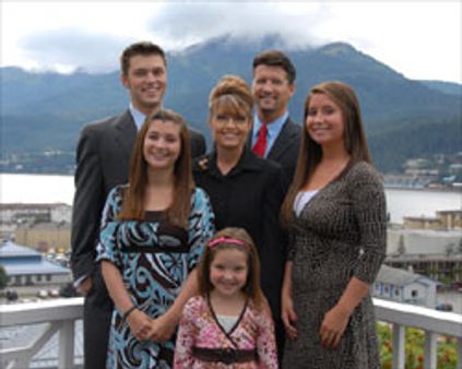 சாரா பாலினின் மணமாகாத மகளுக்கு குழந்தை!