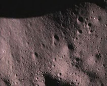 சந்த்ராயன் துணைக் கலம் நிலவில் நுழைந்தபோது எடுத்த படங்கள்!