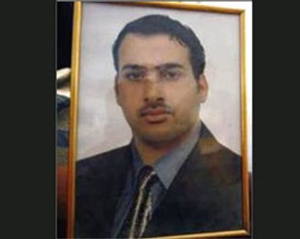 ஈராக் மக்களின் ஹீரோவானார் புஷ் மீது ஷூ வீசிய முன்டாசர்