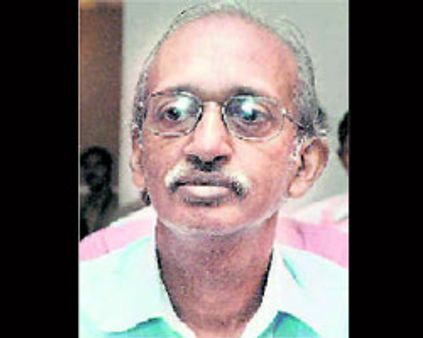 அதிமுகவுக்கு ஆதரவாக நரேஷ் குப்தா-தேர்தல் கமிஷனி்ல் திமுக புகார்