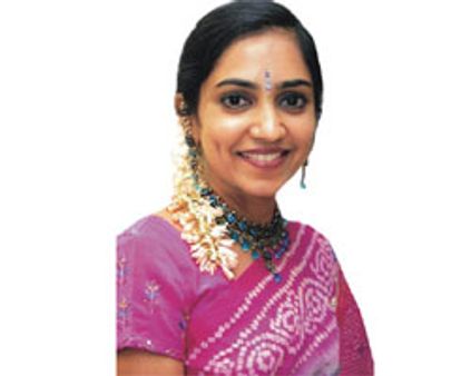 தமிழச்சி தங்கப்பாண்டியனின் `பேச்சரவம் கேட்டிலையோ~~